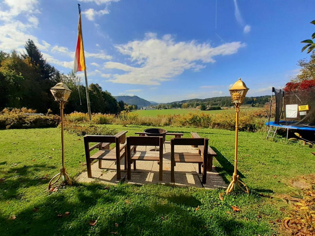 Georgihof Im Park Apartamento Unterburg am Klopeiner See Exterior foto