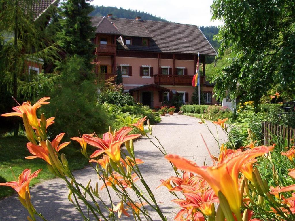 Georgihof Im Park Apartamento Unterburg am Klopeiner See Exterior foto